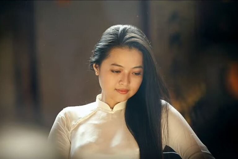 Woman Ao Dai